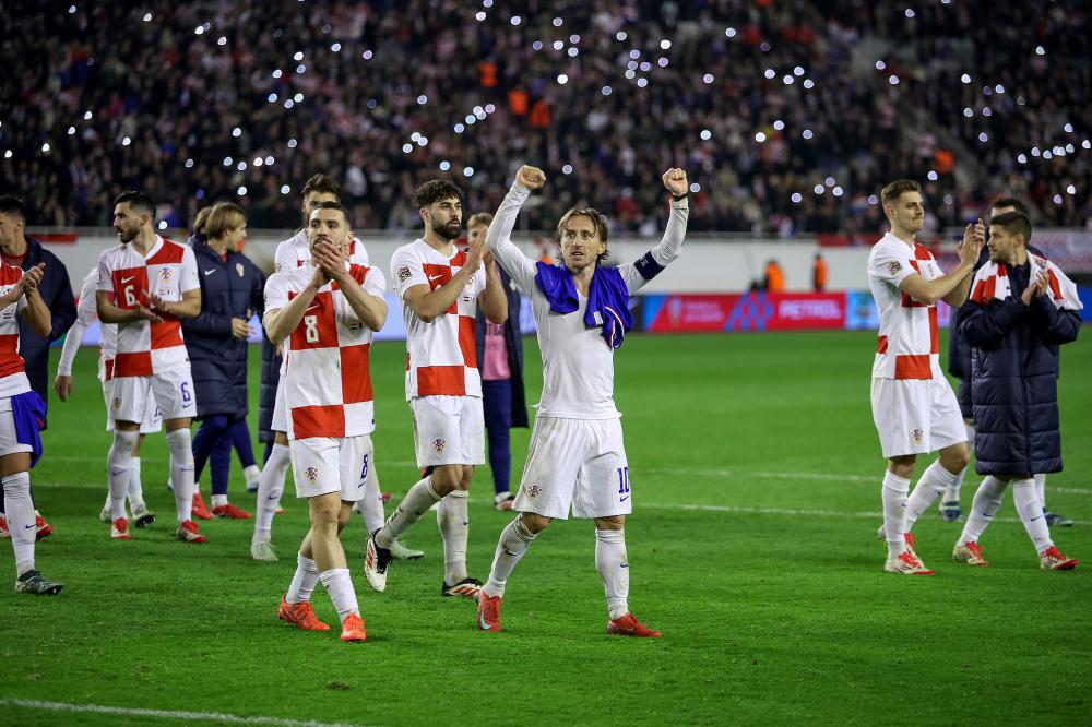 亿万28官网：体育法甲大结局：平民球队的胜利 里尔力压大巴黎夺冠